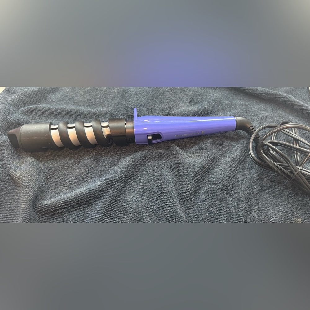 Remington Purple and Black Curling Iron